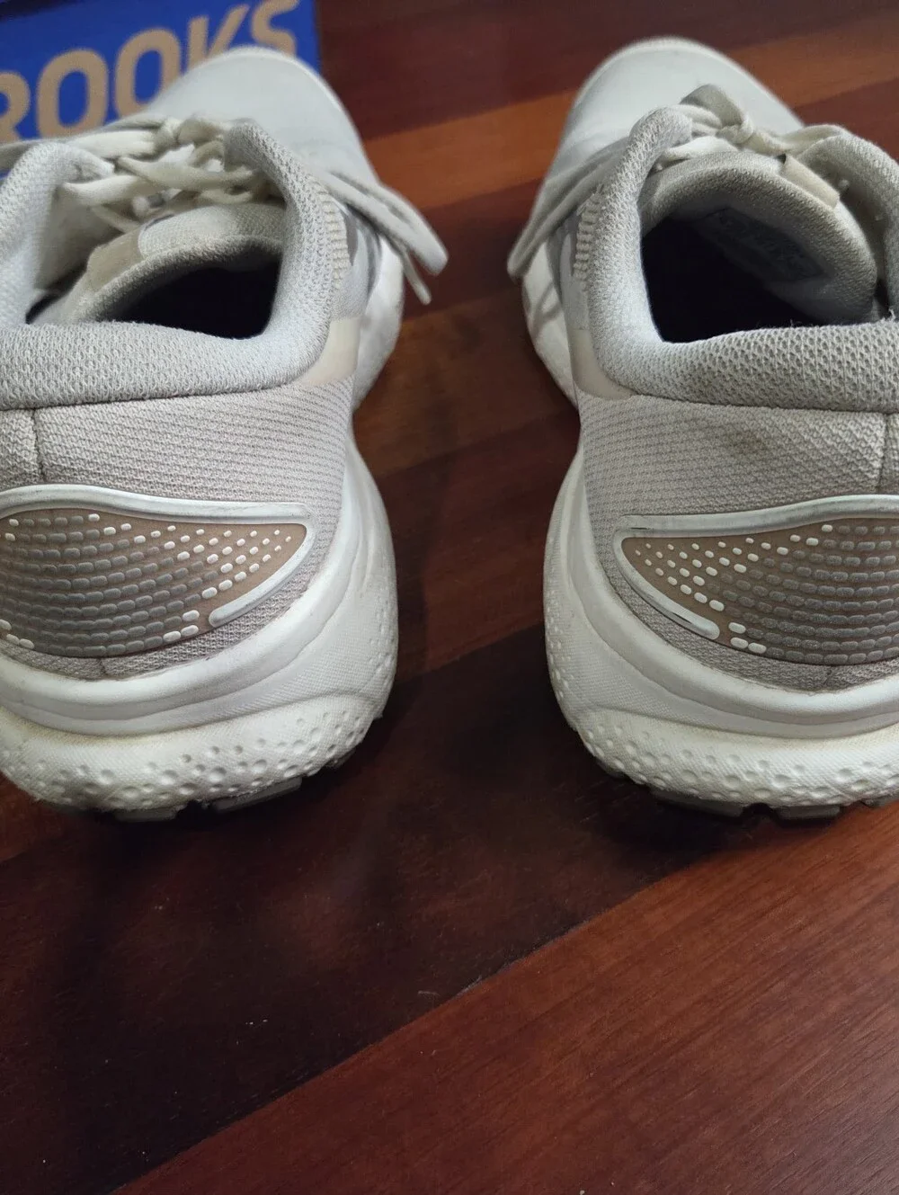 Brooks ghost 16